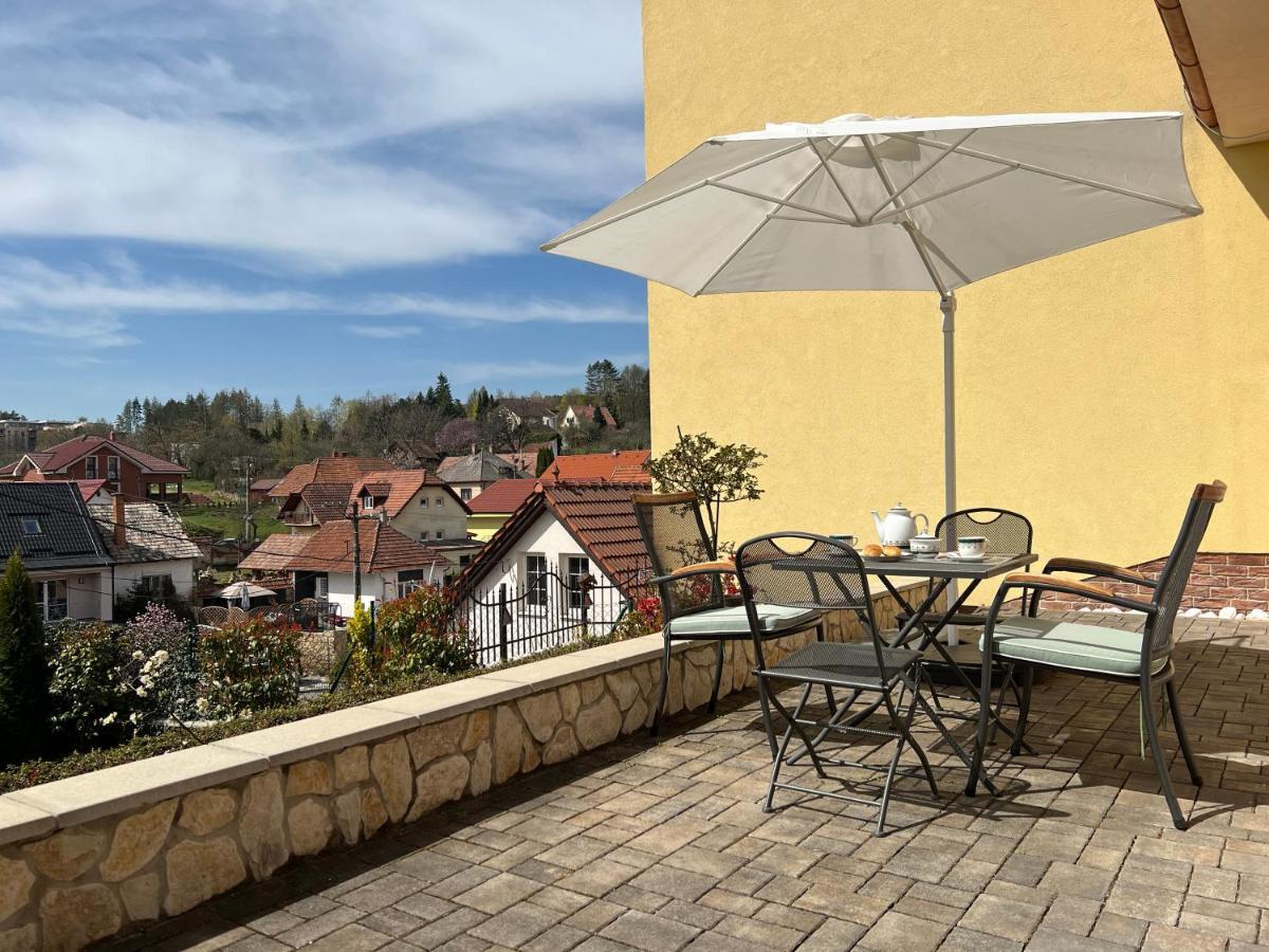 Apartments Hradny Mur Bajmóc Kültér fotó