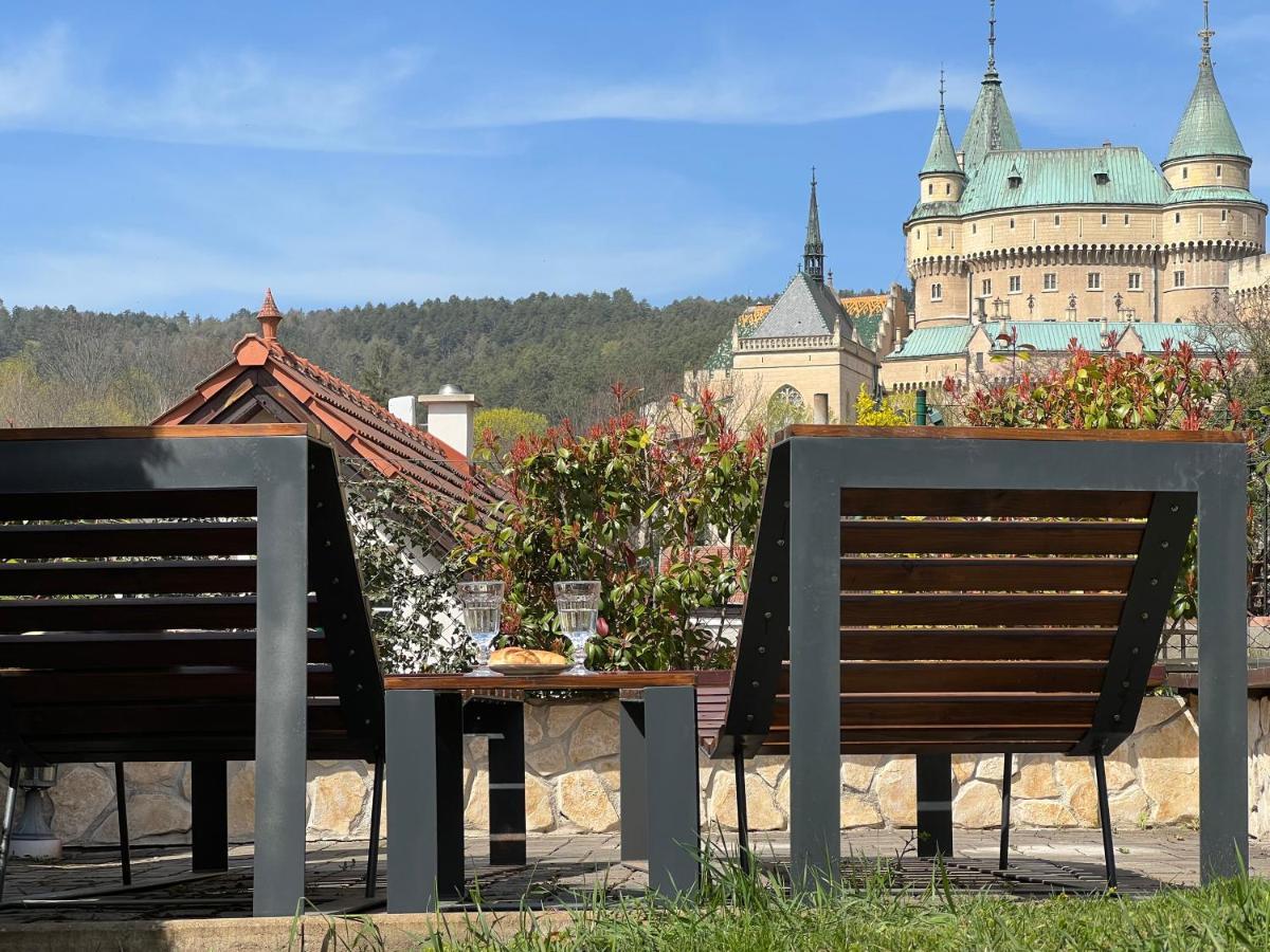 Apartments Hradny Mur Bajmóc Kültér fotó